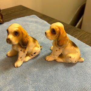 Japan Porcelain Ceramic Spotted White Brown Spaniel Sitting Figurine Dog Vintage